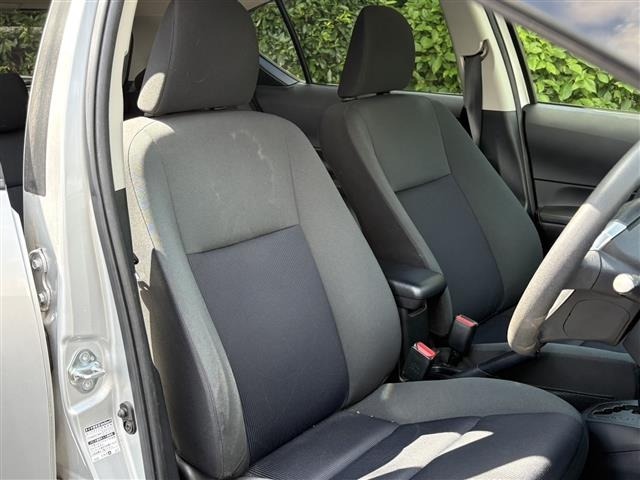 Toyota AQUA 2016 8588227-11