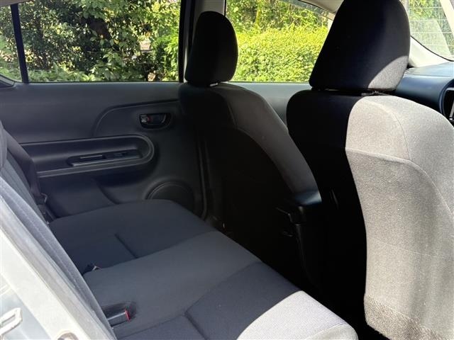 Toyota AQUA 2016 8588227-12