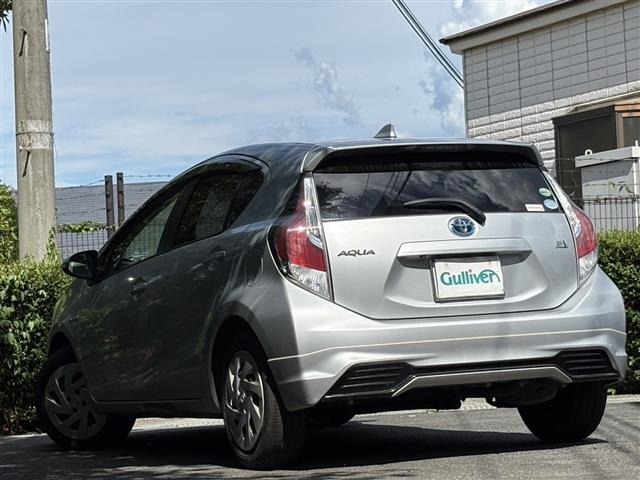 Toyota AQUA 2016 8588227-13
