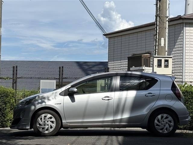 Toyota AQUA 2016 8588227-18