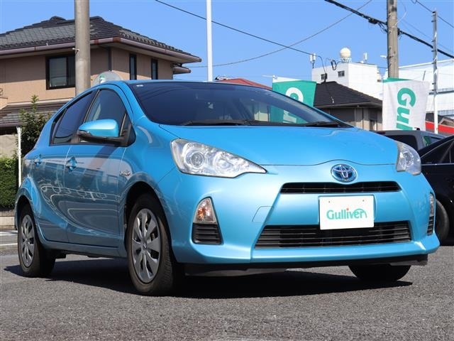 Toyota AQUA 2013 8588246-0