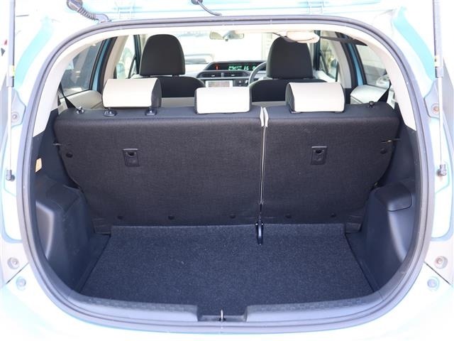 Toyota AQUA 2013 8588246-10