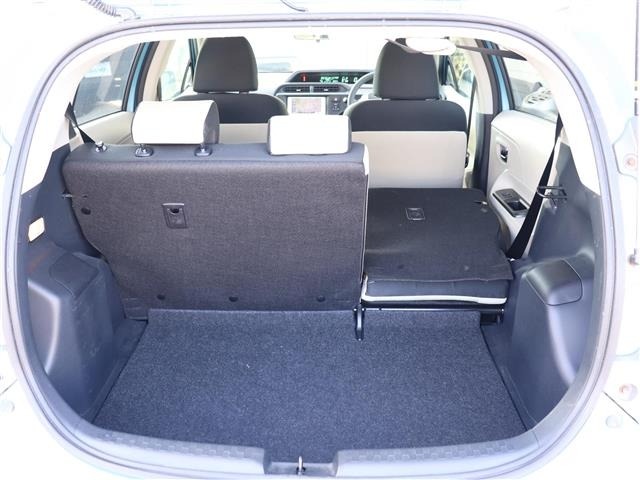 Toyota AQUA 2013 8588246-11