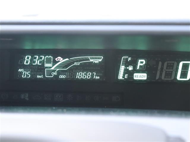 Toyota AQUA 2013 8588246-4