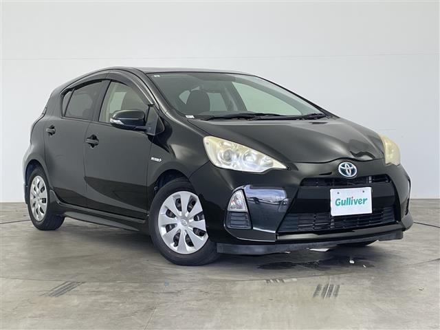 Toyota AQUA 2013 8588260-0