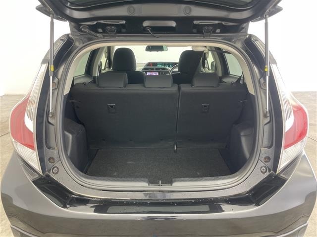 Toyota AQUA 2013 8588260-10