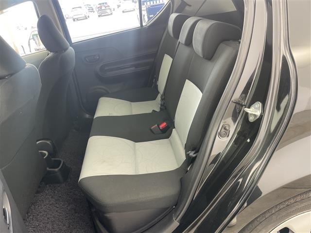 Toyota AQUA 2013 8588260-8