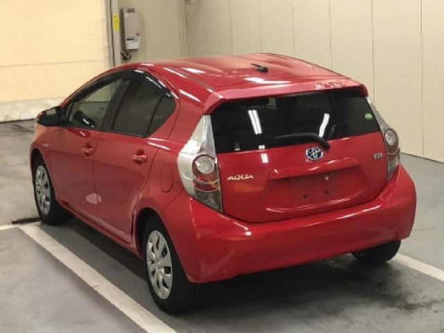 Toyota AQUA 2012 8588268-1