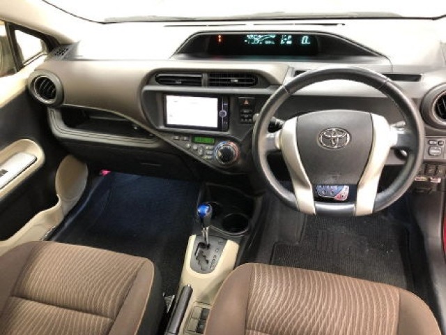 Toyota AQUA 2012 8588268-4