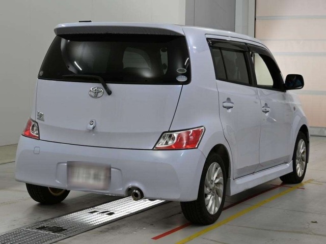 Toyota BB 2006 8594001-1