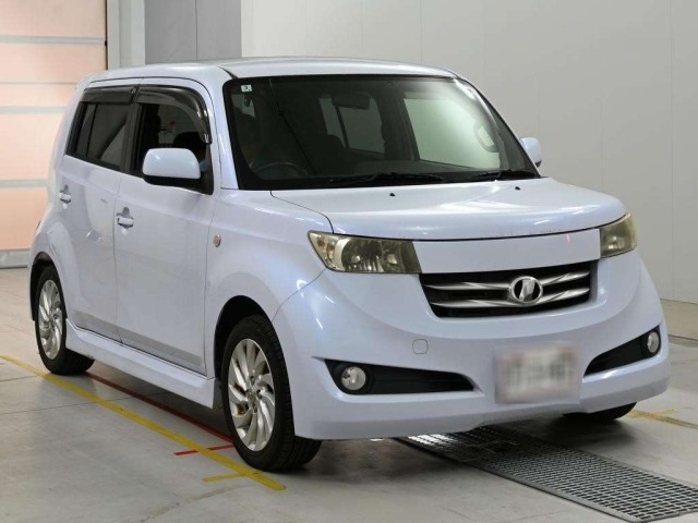 Toyota BB 2006 8594001-5