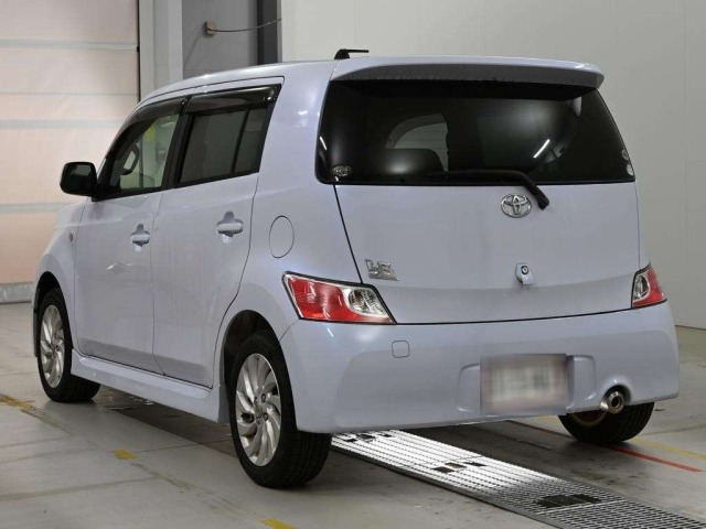 Toyota BB 2006 8594001-6