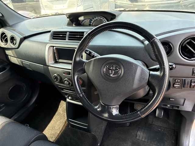 Toyota BB 2006 8594002-3