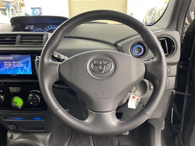 Toyota BB 2014 8594008-19