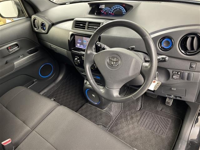 Toyota BB 2014 8594008-2