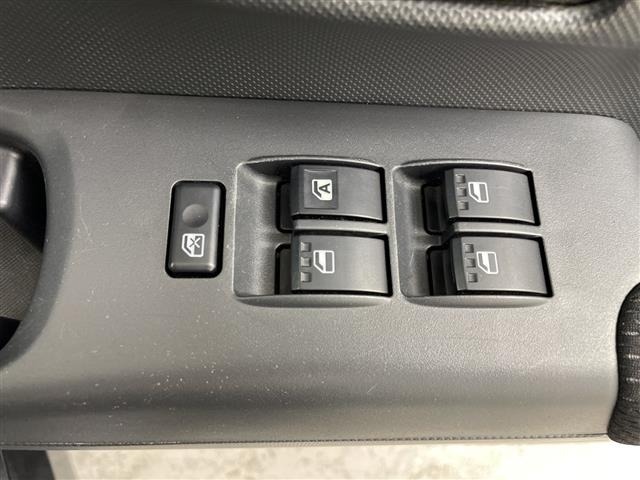 Toyota BB 2014 8594008-7