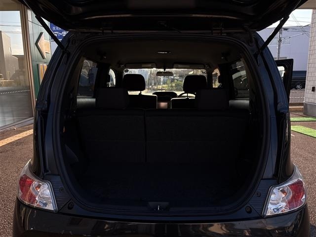 Toyota BB 2010 8594009-1