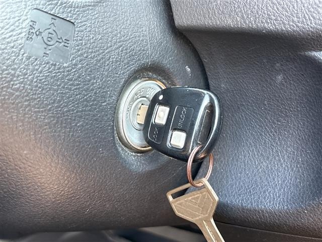 Toyota BB 2010 8594009-12