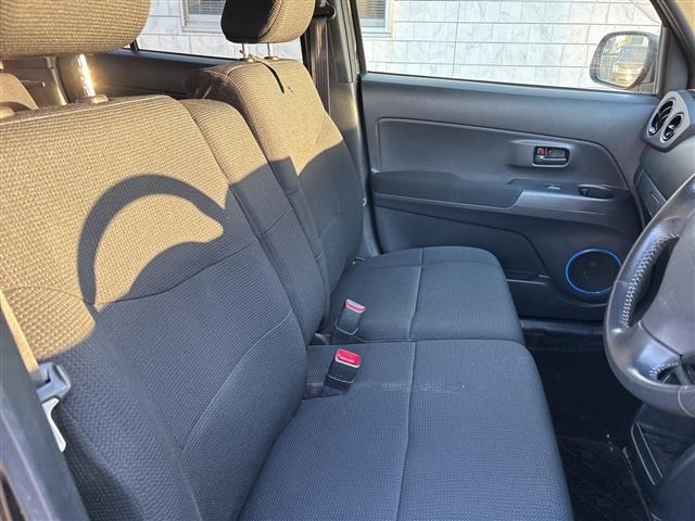 Toyota BB 2010 8594009-18