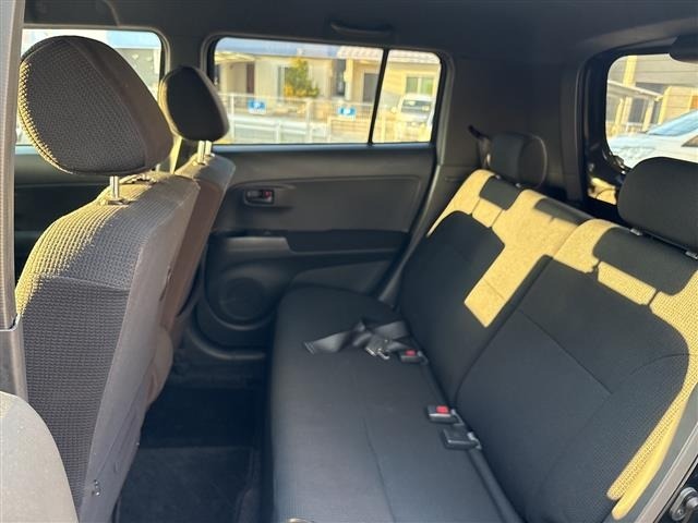 Toyota BB 2010 8594009-3