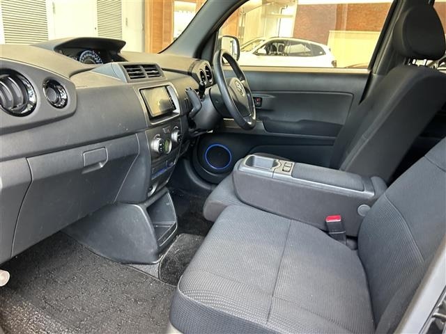 Toyota BB 2012 8594010-3