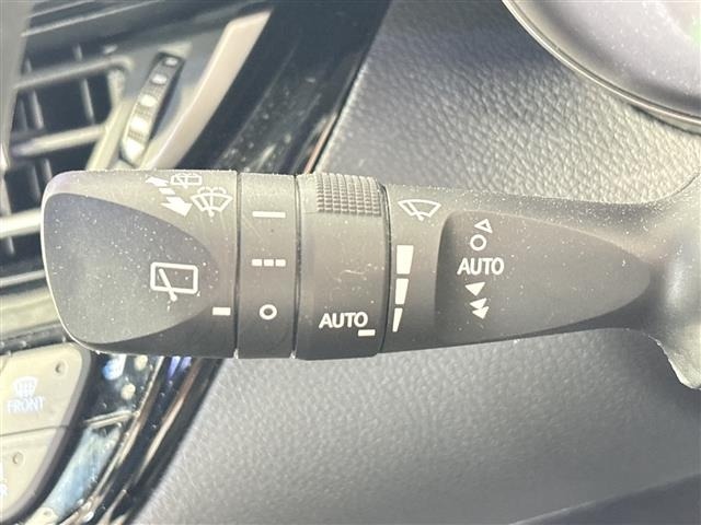 Toyota C-HR 2021 8592895-7