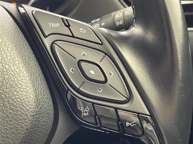 Toyota C-HR 2018 8592905-10
