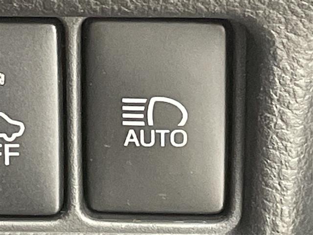 Toyota C-HR 2018 8592905-22