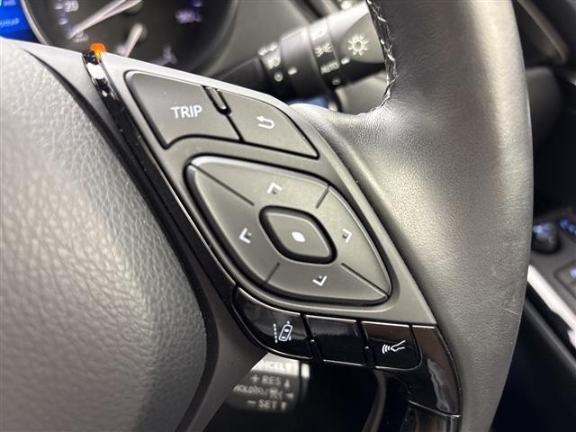 Toyota C-HR 2018 8593069-10