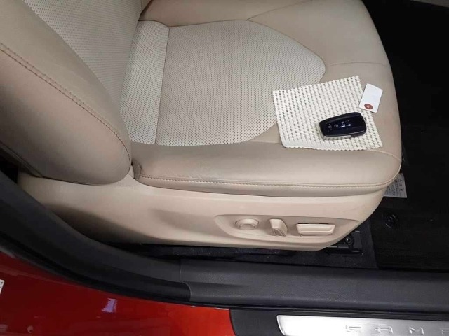 Toyota CAMRY 2017 8593852-10