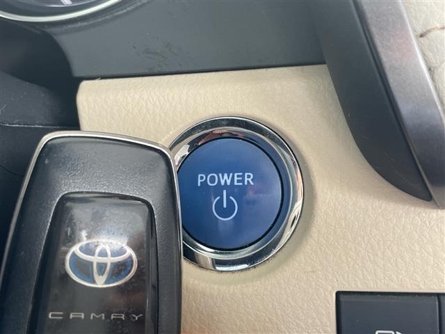 Toyota CAMRY 2017 8593937-5