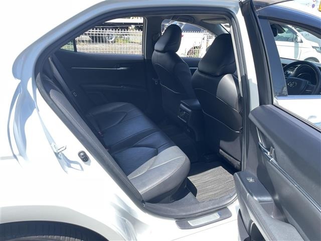Toyota CAMRY 2018 8593939-13