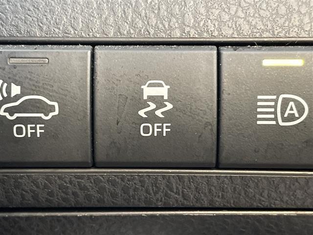 Toyota CAMRY 2017 8593940-2