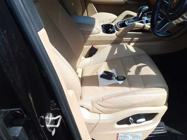 Porsche CAYENNE 2018 8590786-10