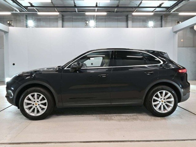 Porsche CAYENNE 2018 8590786-4