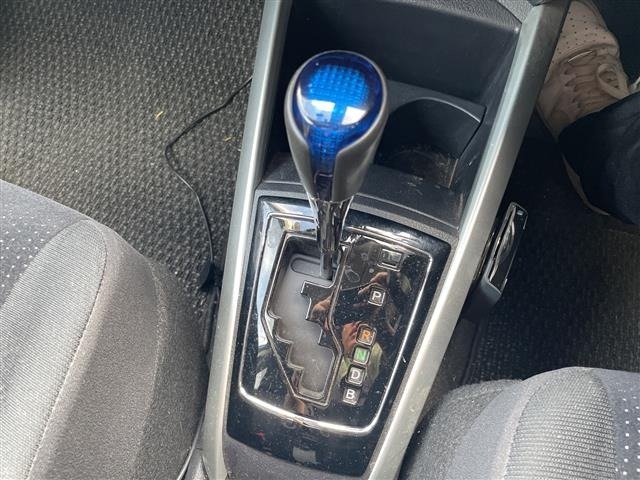 Toyota COROLLA FIELDER 2018 8594852-7