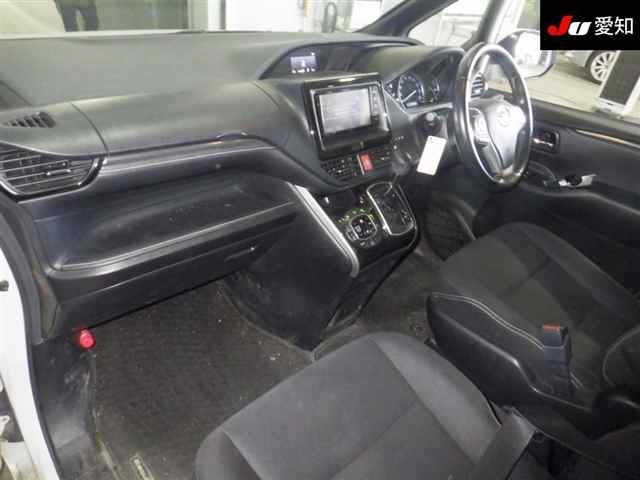 Toyota ESQUIRE 2015 8598054-3
