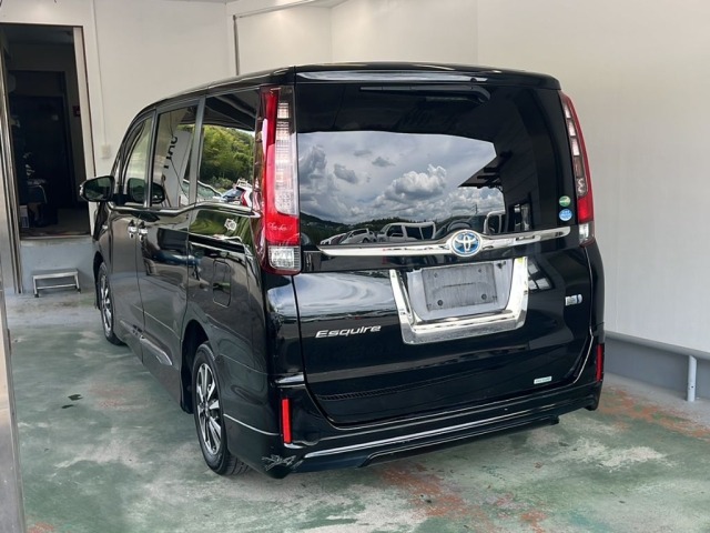 Toyota ESQUIRE 2015 8598060-1