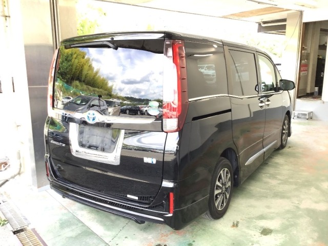 Toyota ESQUIRE 2015 8598060-4