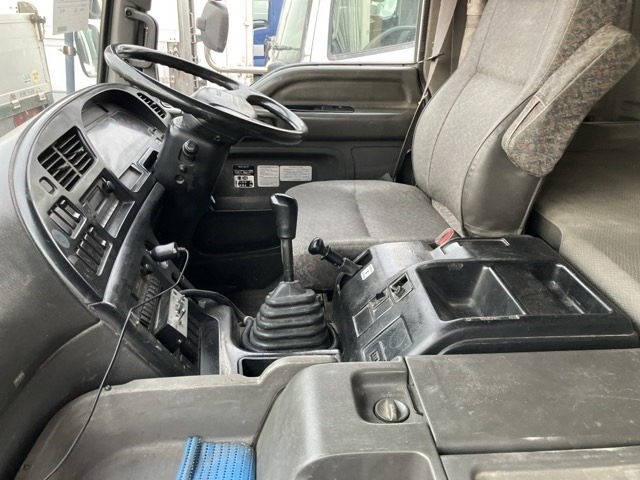 Isuzu GIGA 2003 8587113-5