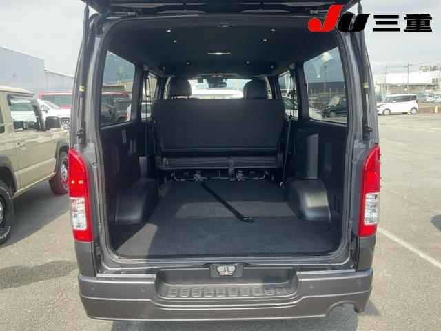Toyota HIACE VAN 2020 8593687-7