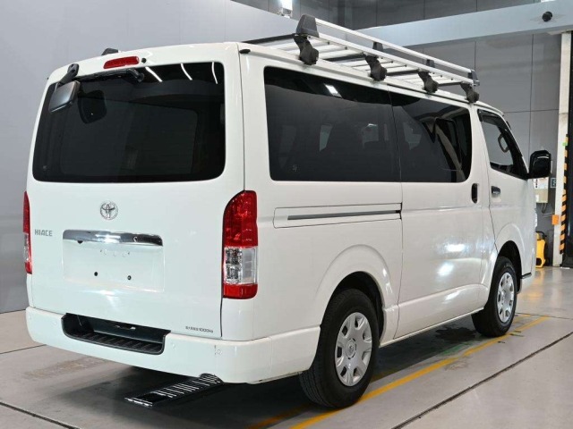 Toyota HIACE VAN 2023 8593701-1
