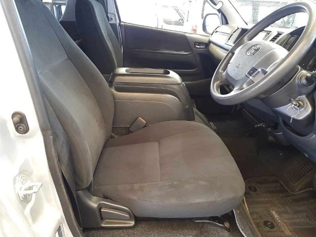 Toyota HIACE VAN 2018 8593733-10