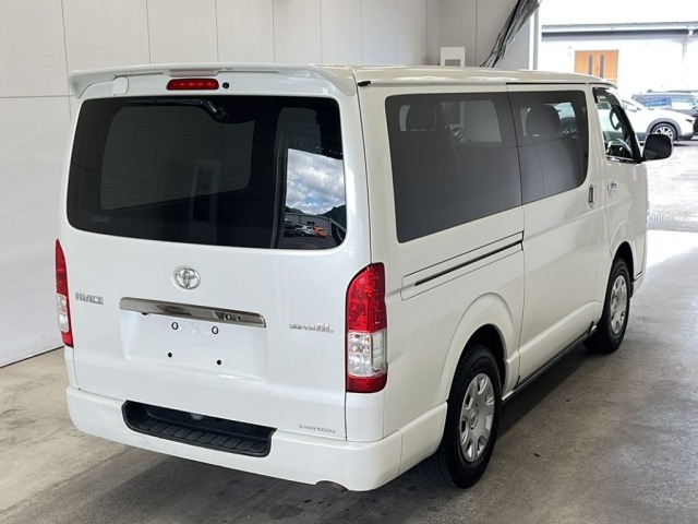 Toyota HIACE VAN 2019 8593741-1