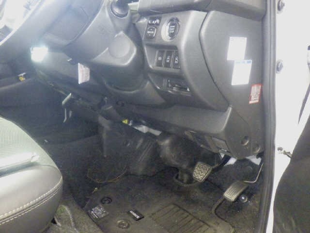 Toyota HIACE VAN 2024 8593750-6