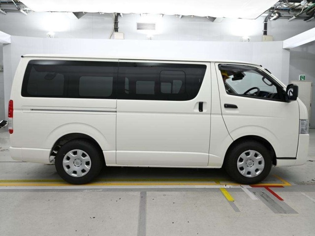 Toyota HIACE VAN 2026 8593811-3