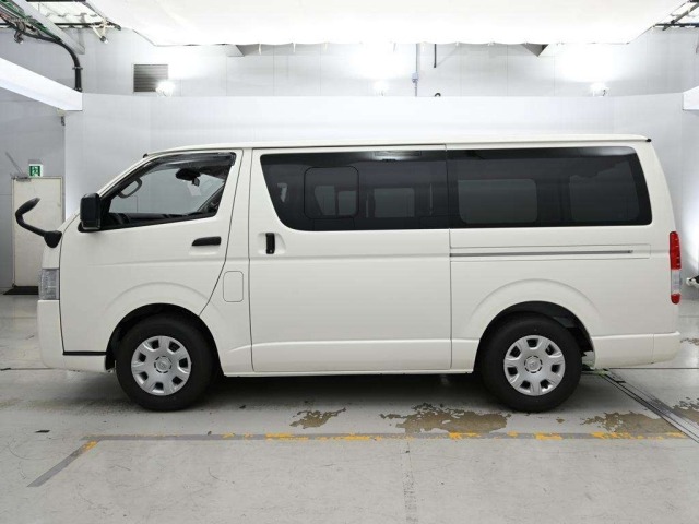 Toyota HIACE VAN 2026 8593811-4