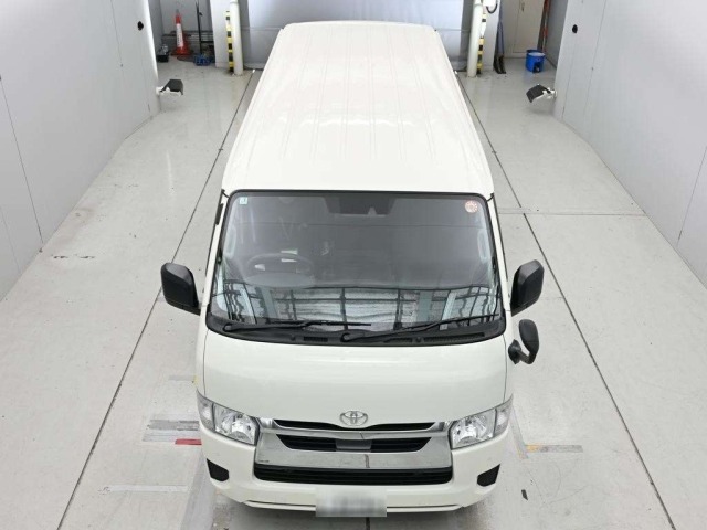 Toyota HIACE VAN 2026 8593811-7