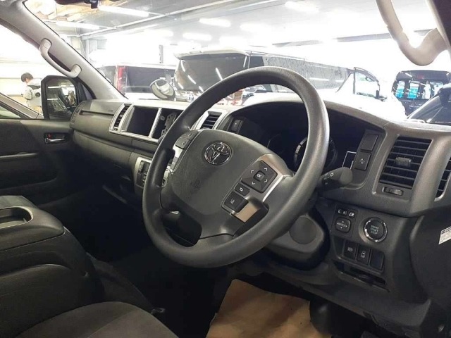 Toyota HIACE WAGON 2025 8595056-9