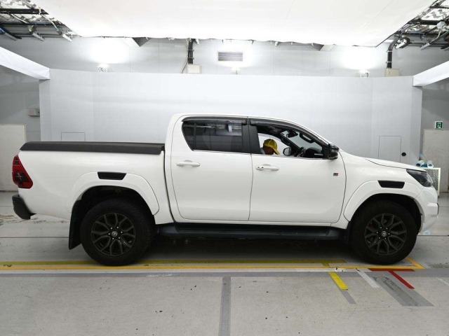 Toyota HILUX 2022 8595007-3